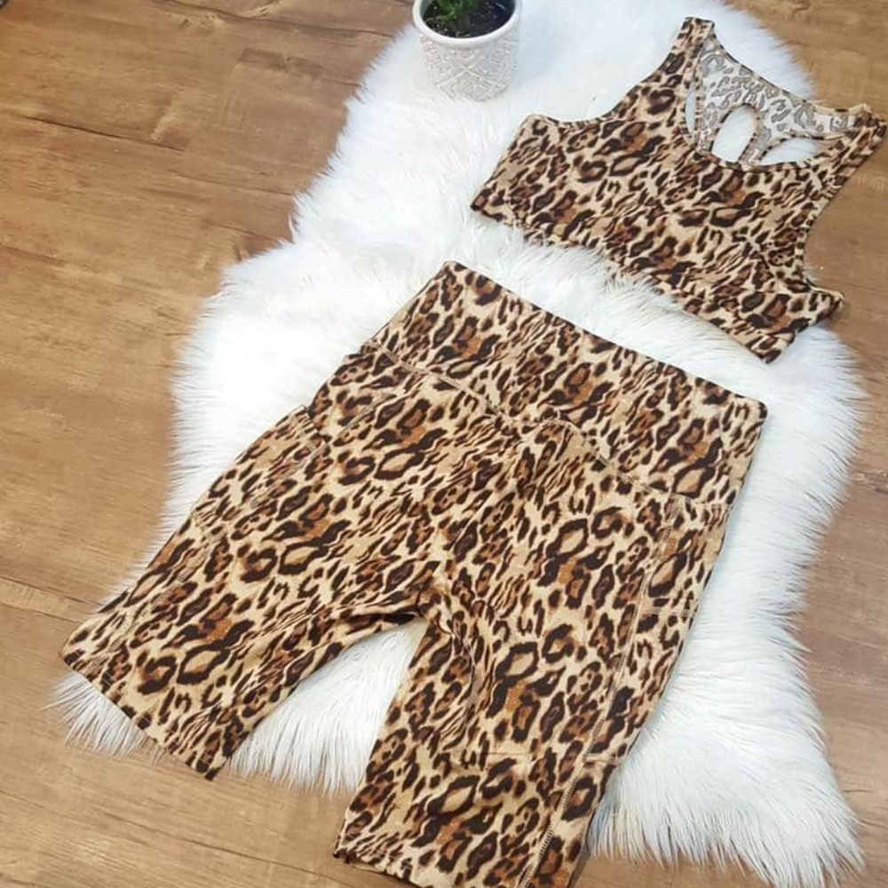 Biker shorts & sports bra set